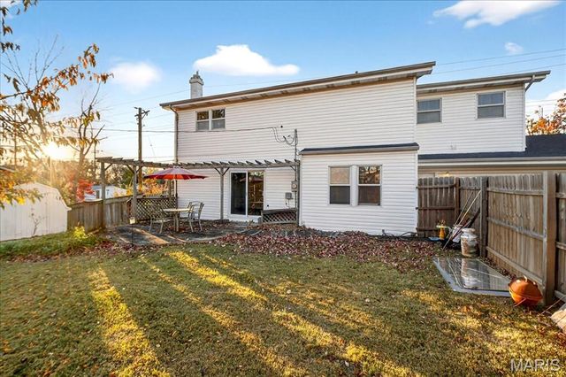 7060 Howdershell Road, Hazelwood, MO 63042