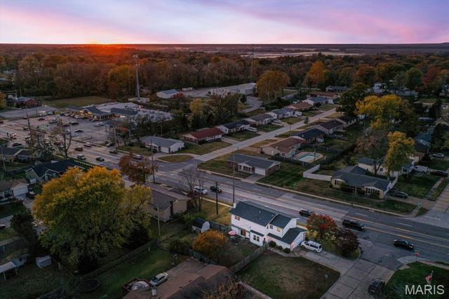 7060 Howdershell Road, Hazelwood, MO 63042