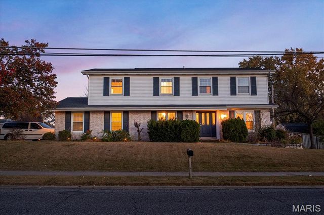 7060 Howdershell Road, Hazelwood, MO 63042