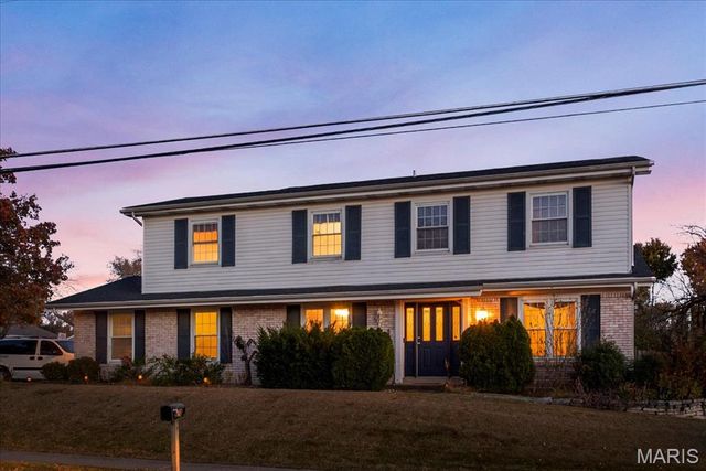 7060 Howdershell Road, Hazelwood, MO 63042