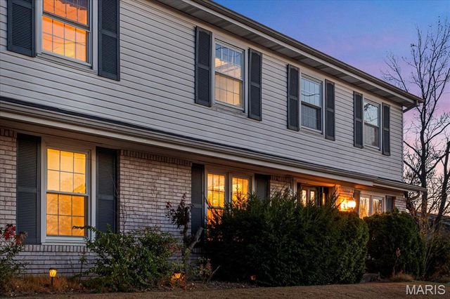 7060 Howdershell Road, Hazelwood, MO 63042