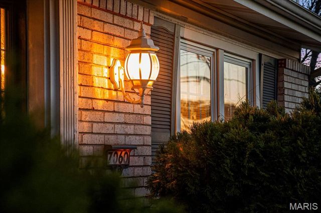 7060 Howdershell Road, Hazelwood, MO 63042