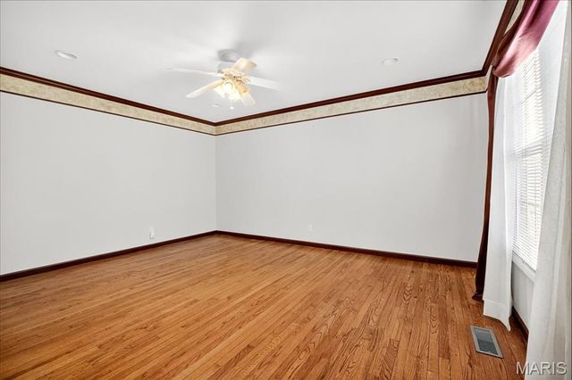 7060 Howdershell Road, Hazelwood, MO 63042