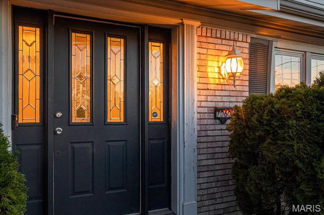 7060 Howdershell Road, Hazelwood, MO 63042