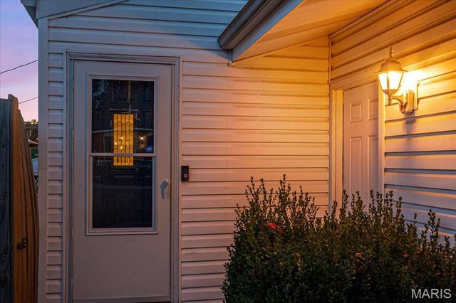 7060 Howdershell Road, Hazelwood, MO 63042