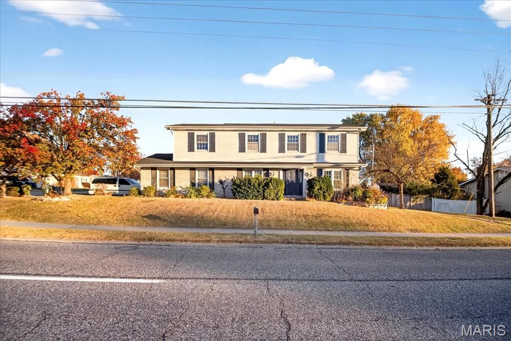 7060 Howdershell Road, Hazelwood, MO 63042