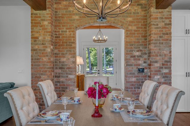 445 Old Pond Ln, Dickson, TN 37055