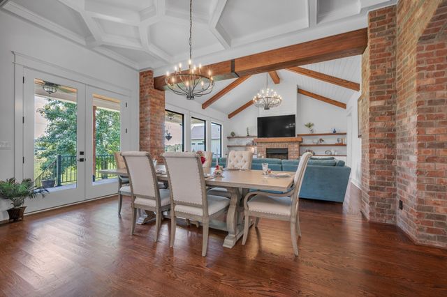 445 Old Pond Ln, Dickson, TN 37055