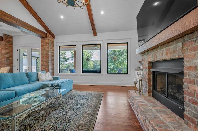 445 Old Pond Ln, Dickson, TN 37055