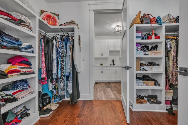 445 Old Pond Ln, Dickson, TN 37055