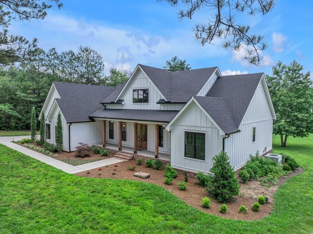 445 Old Pond Ln, Dickson, TN 37055