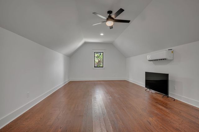 445 Old Pond Ln, Dickson, TN 37055