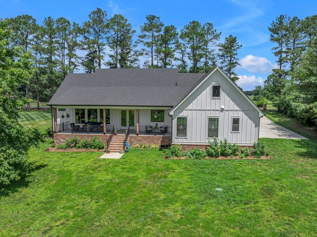 445 Old Pond Ln, Dickson, TN 37055
