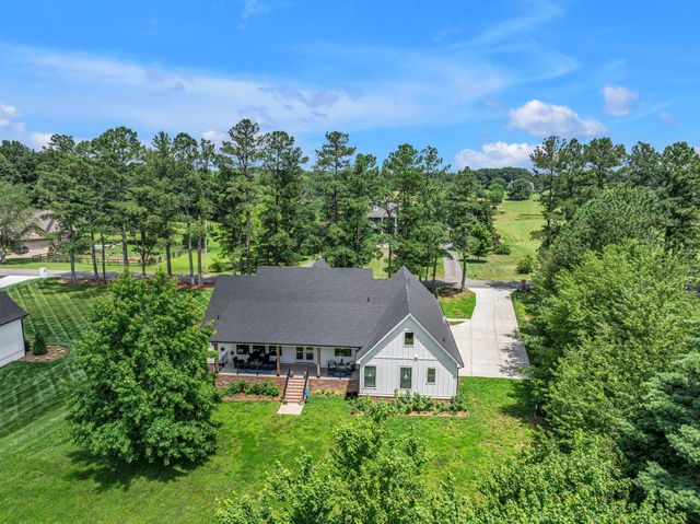 445 Old Pond Ln, Dickson, TN 37055