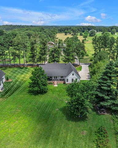 445 Old Pond Ln, Dickson, TN 37055