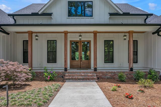 445 Old Pond Ln, Dickson, TN 37055