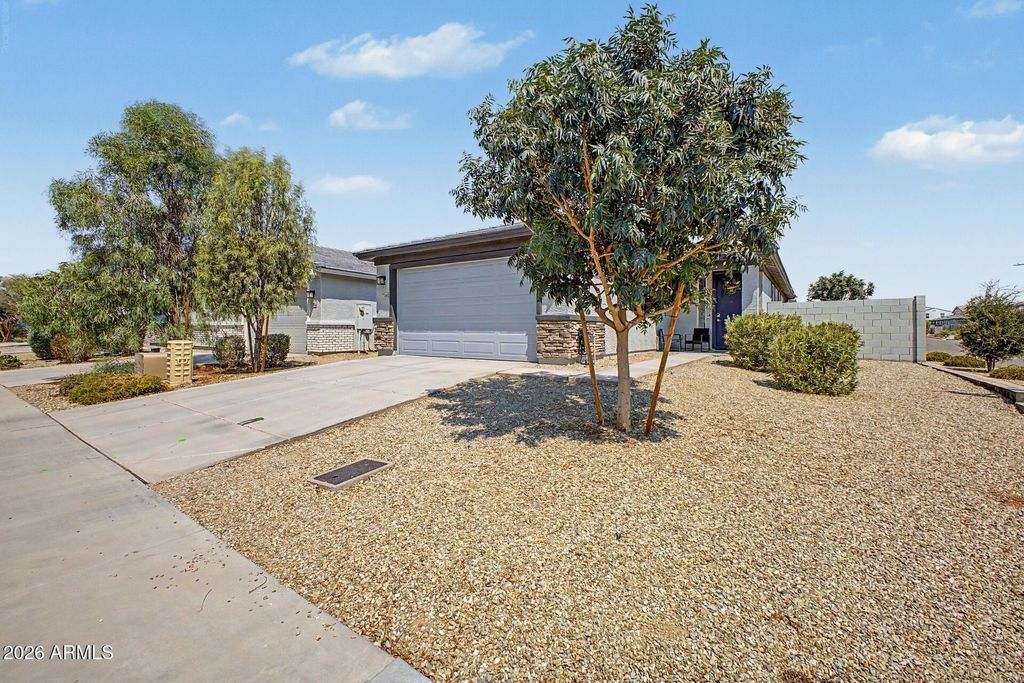 17308 W DALEY Lane, Surprise, AZ 85387