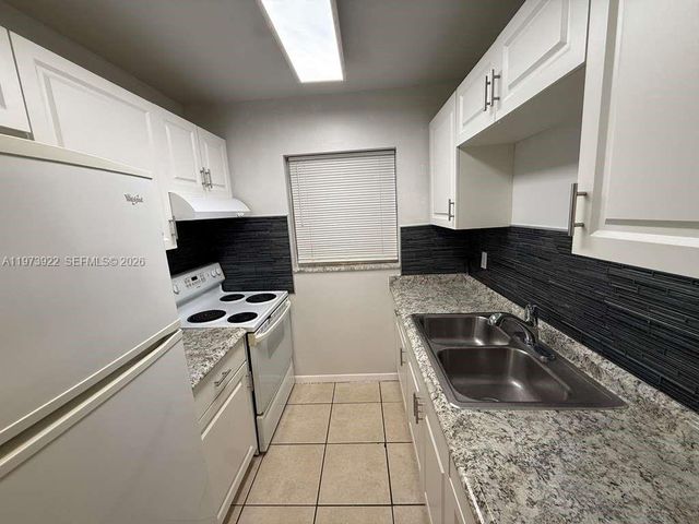 606 S C St 103, Lake Worth, FL 33460