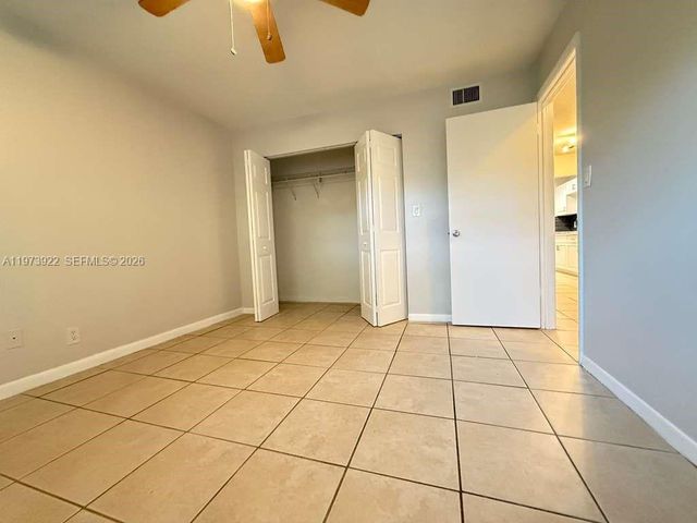 606 S C St 103, Lake Worth, FL 33460