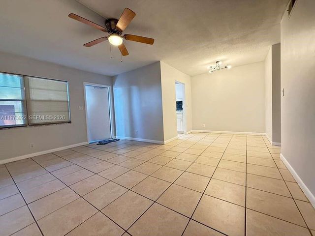 606 S C St 103, Lake Worth, FL 33460