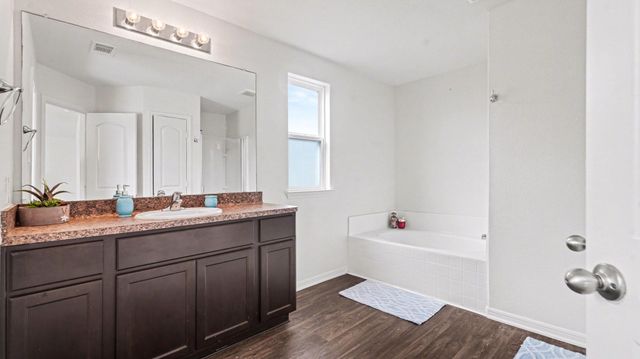 10515 Logger Pine Trail, Houston, TX 77088