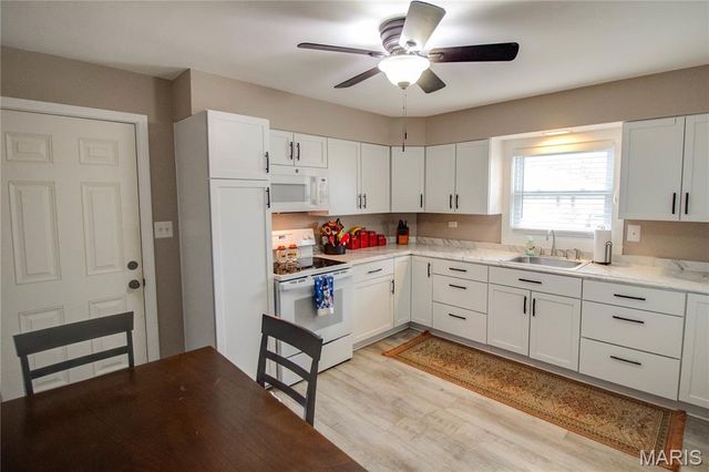 908 Walnut Street, Jerseyville, IL 62052