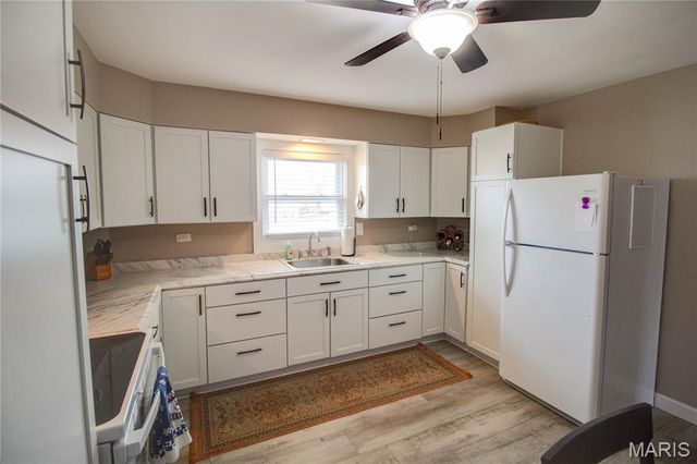 908 Walnut Street, Jerseyville, IL 62052