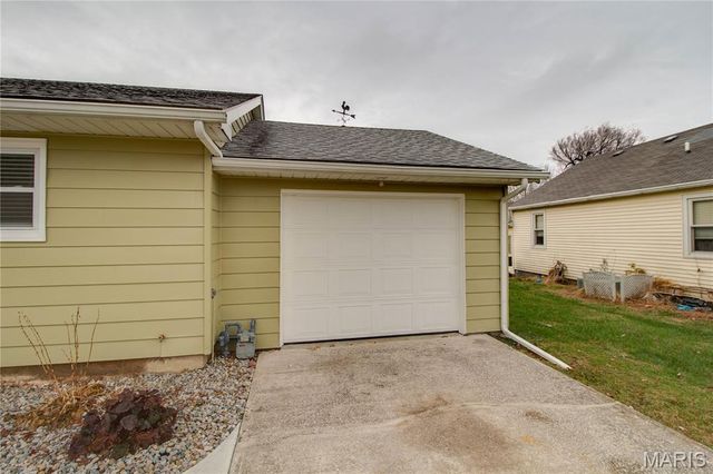 908 Walnut Street, Jerseyville, IL 62052