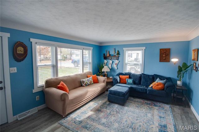 908 Walnut Street, Jerseyville, IL 62052