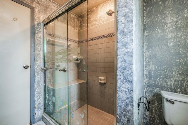 8322 Windy Oaks Drive, Houston, TX 77040