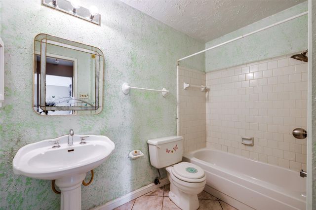 8322 Windy Oaks Drive, Houston, TX 77040