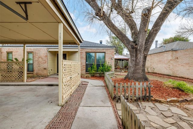 8322 Windy Oaks Drive, Houston, TX 77040