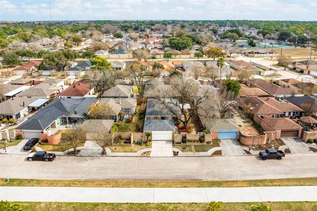 8322 Windy Oaks Drive, Houston, TX 77040