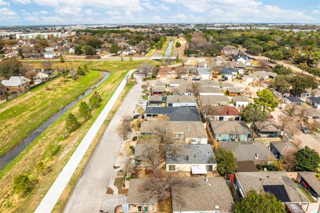 8322 Windy Oaks Drive, Houston, TX 77040