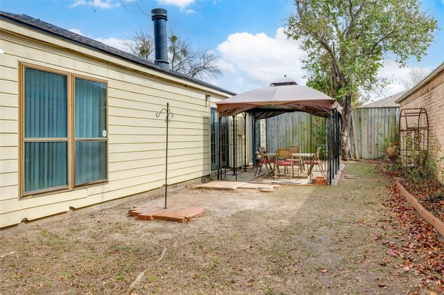 8322 Windy Oaks Drive, Houston, TX 77040