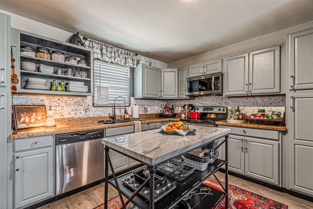 321 School House Road, Paradise, TX 76073