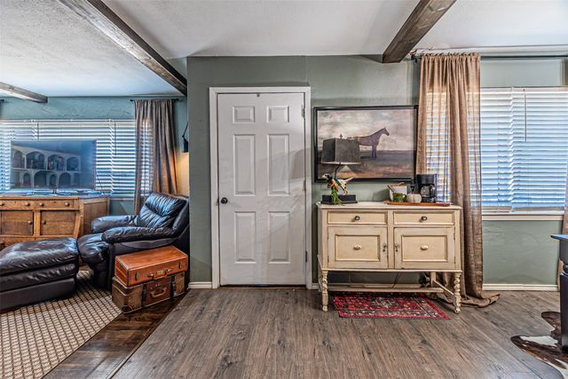 321 School House Road, Paradise, TX 76073