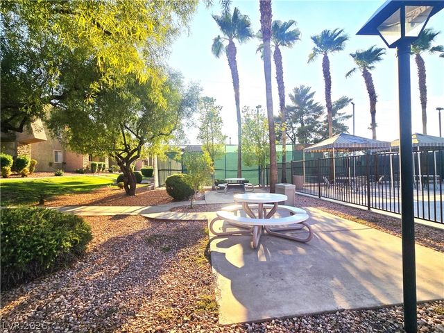 5405 Indian River Drive 400, Las Vegas, NV 89103