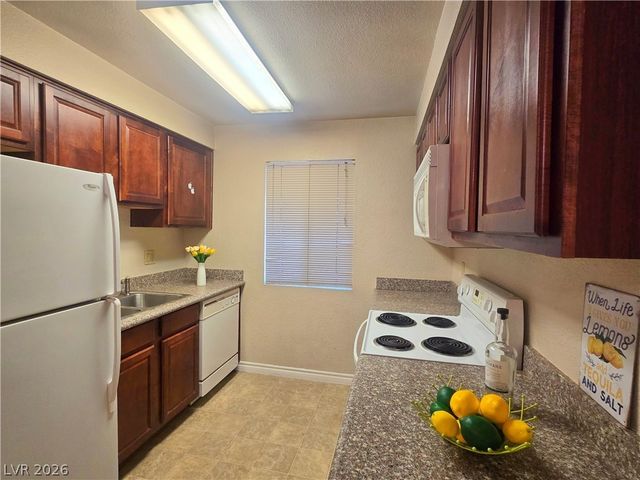 5405 Indian River Drive 400, Las Vegas, NV 89103