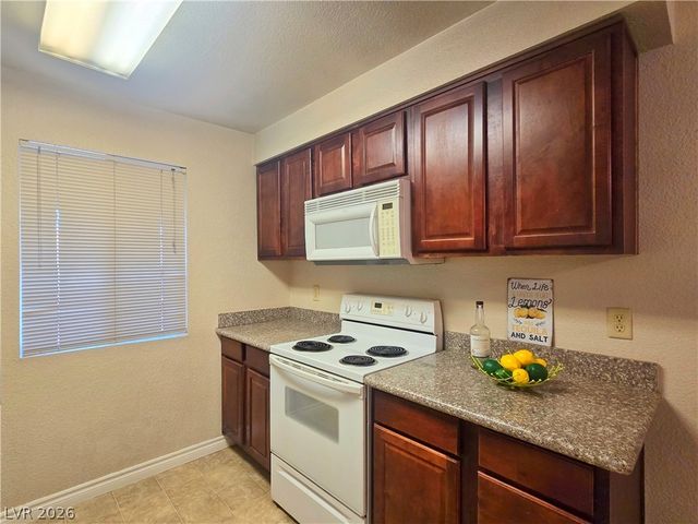 5405 Indian River Drive 400, Las Vegas, NV 89103