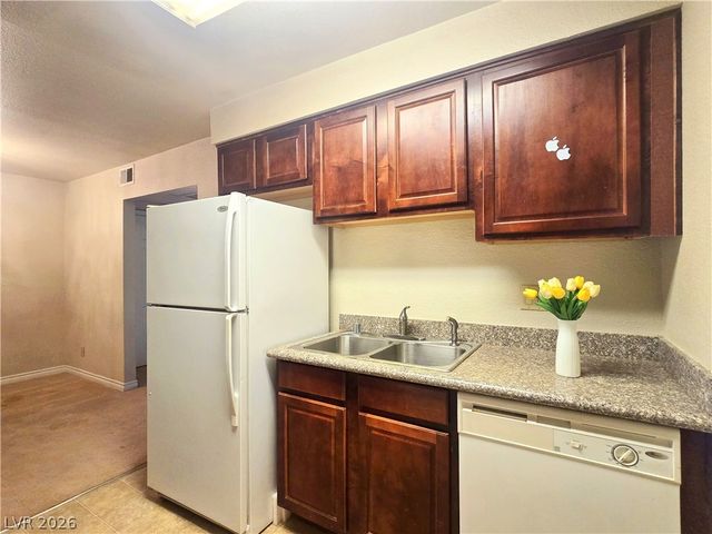 5405 Indian River Drive 400, Las Vegas, NV 89103