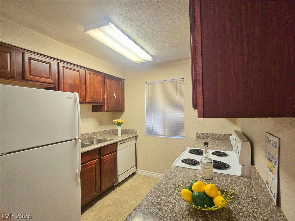 5405 Indian River Drive 400, Las Vegas, NV 89103