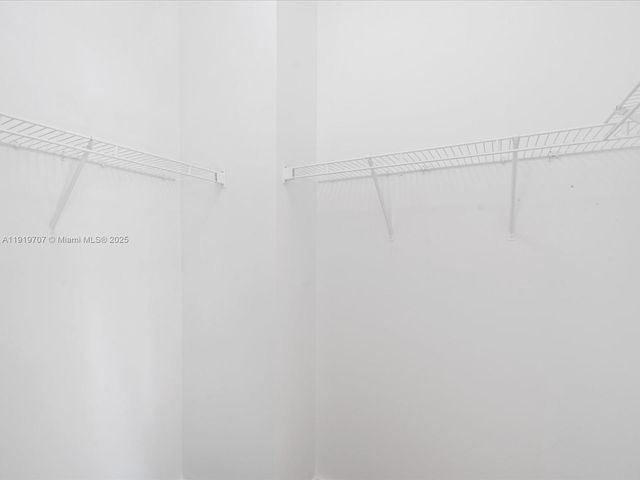 6758 Lake Nona Pl, Lake Worth, FL 33463