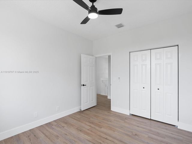 6758 Lake Nona Pl, Lake Worth, FL 33463