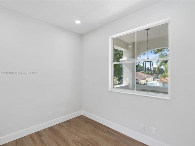 6758 Lake Nona Pl, Lake Worth, FL 33463