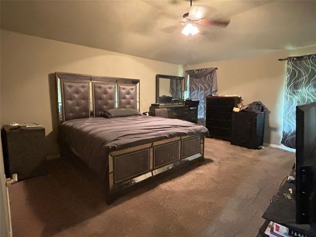2324 Turtlewood River Road, Midwest City, OK 73130