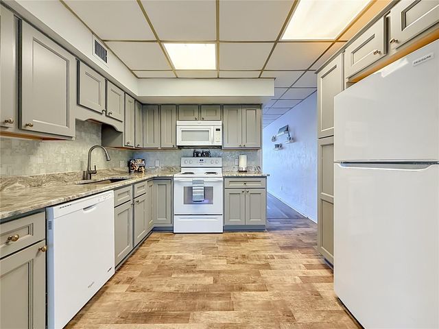 5860 43RD TERRACE N 1513, Kenneth City, FL 33709