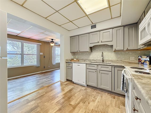 5860 43RD TERRACE N 1513, Kenneth City, FL 33709