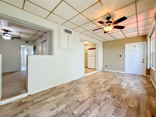 5860 43RD TERRACE N 1513, Kenneth City, FL 33709