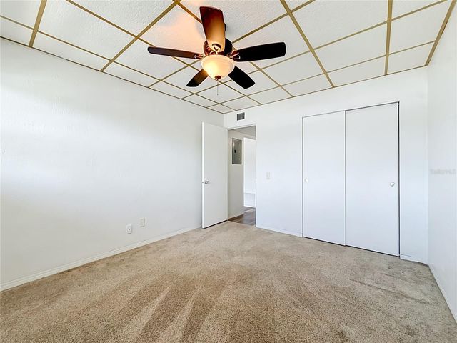 5860 43RD TERRACE N 1513, Kenneth City, FL 33709